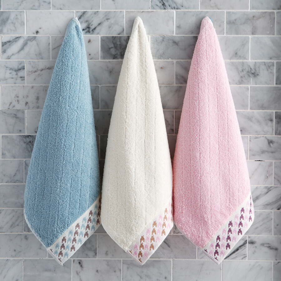 1987252 , 6799580539546 , 62_3399767 , 157000 , Khan-Tam-Chat-Lieu-Cotton-Grace-34-x-34-cm-Gao-Xanh--Do-55g-62_3399767 , tiki.vn , Khăn Tắm Chất Liệu Cotton Grace (34 x 34 cm) - Gạo/ Xanh / Đỏ (55g) Khăn Tắm Chất Liệu Cotton Grace (34 x 34 cm) - Gạo/ Xanh / Đỏ (55g)