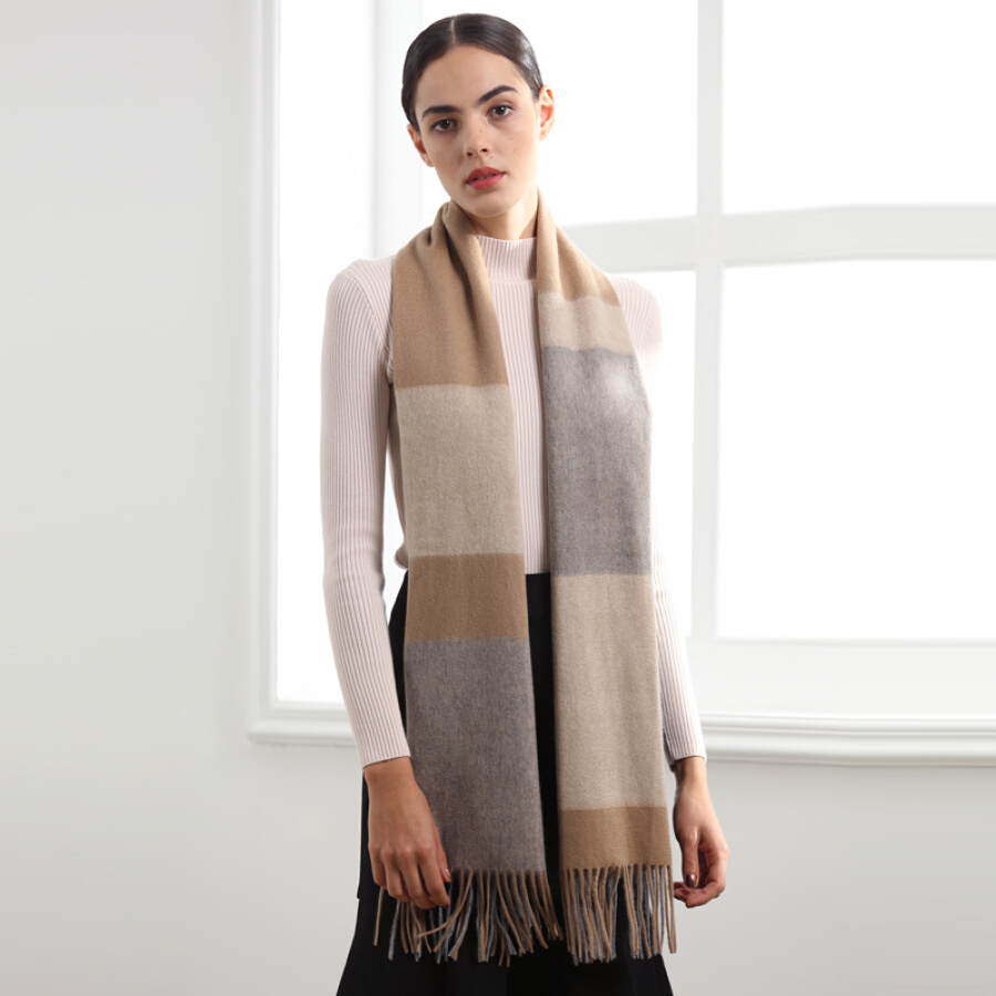 1673368 , 9703239290327 , 62_9238260 , 2710000 , Khan-Choang-Len-Cashmere-Thoi-Trang-Cho-Nu-Pierre-Cardin-D21TM5131-62_9238260 , tiki.vn , Khăn Choàng Len Cashmere Thời Trang Cho Nữ Pierre Cardin D21TM5131 Khăn Choàng Len Cashmere Thời Trang Cho Nữ Pierre Cardin D21TM5131