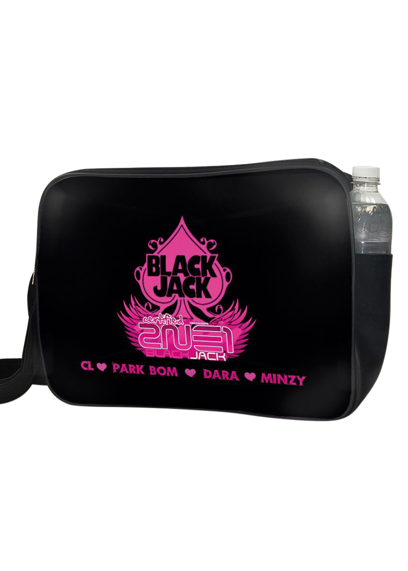 1435930 , 9430625448733 , 62_12007736 , 320000 , Tui-Deo-Cheo-Hop-Unisex-In-Hinh-Blackjack-Love-2NE1-TCKL001-62_12007736 , tiki.vn , Túi Đeo Chéo Hộp Unisex In Hình Blackjack Love 2NE1 - TCKL001 Túi Đeo Chéo Hộp Unisex In Hình Blackjack Love 2NE1 - TCKL001