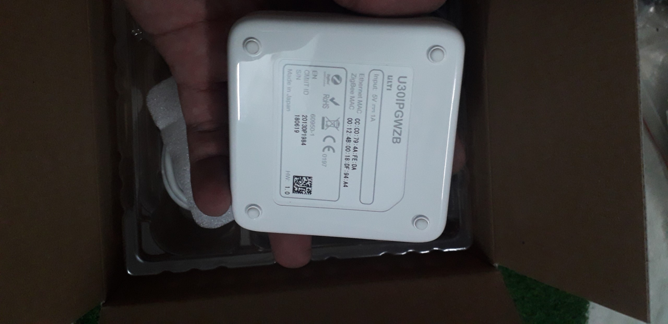 Bộ kết nối trung tâm U30IPGWZB Ulti Zigbee Schneider