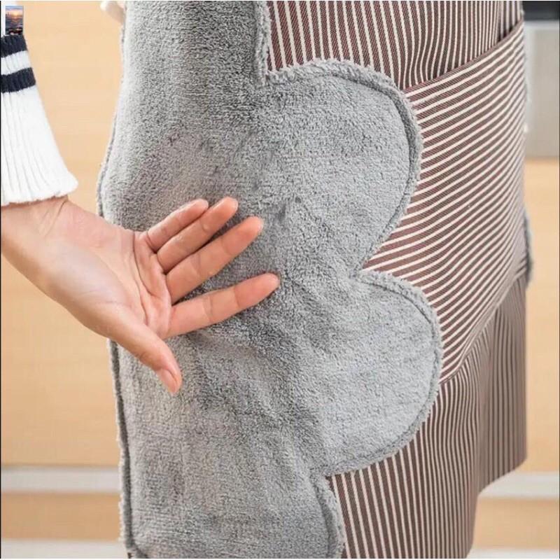 Tạp Dề Hoa To, Có Khăn Lau Bên Hông Tạp Dề Chồng Thấm
