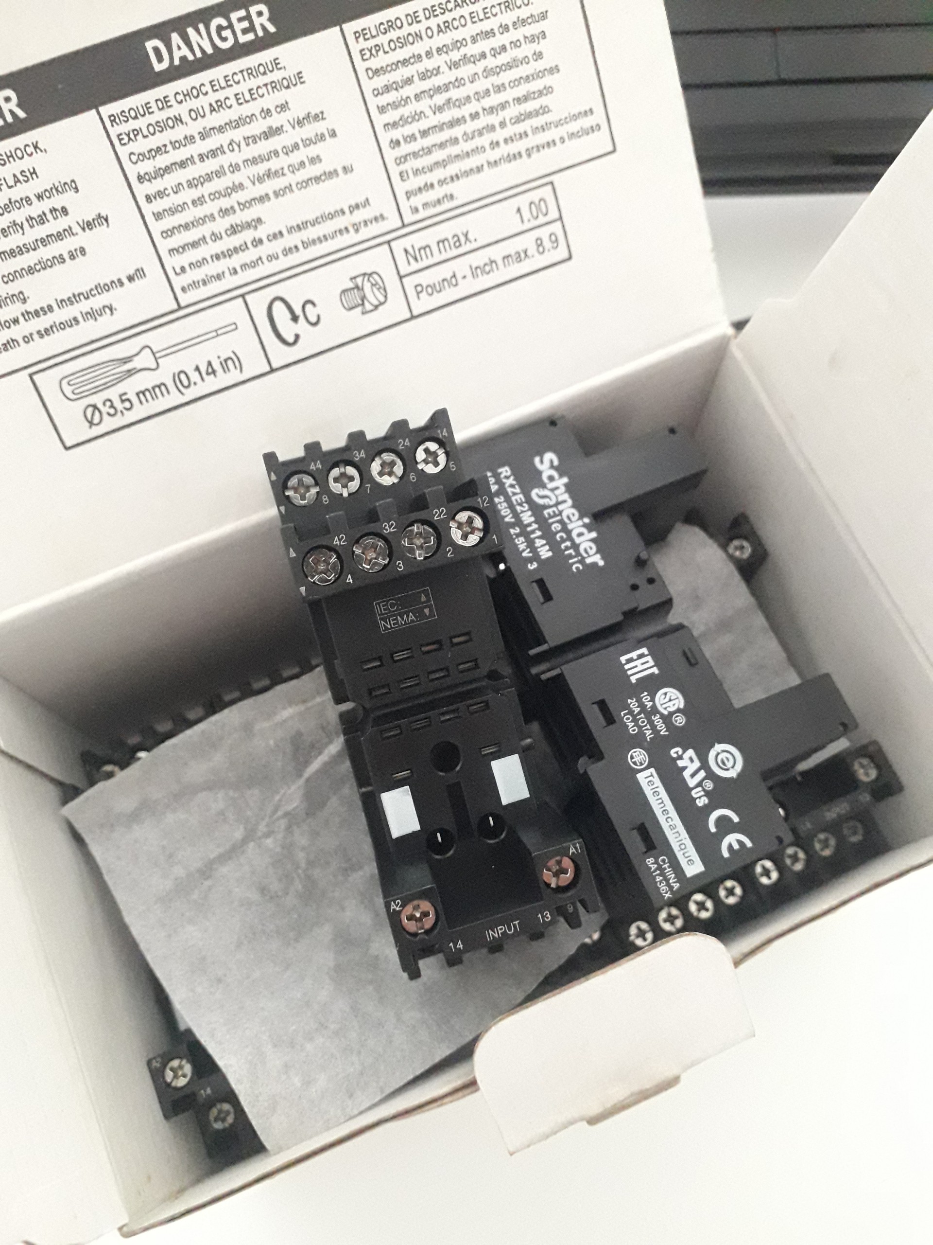 Đế rơ le RXZE2M114M relay 14 chân Schneider | Chính hãng |