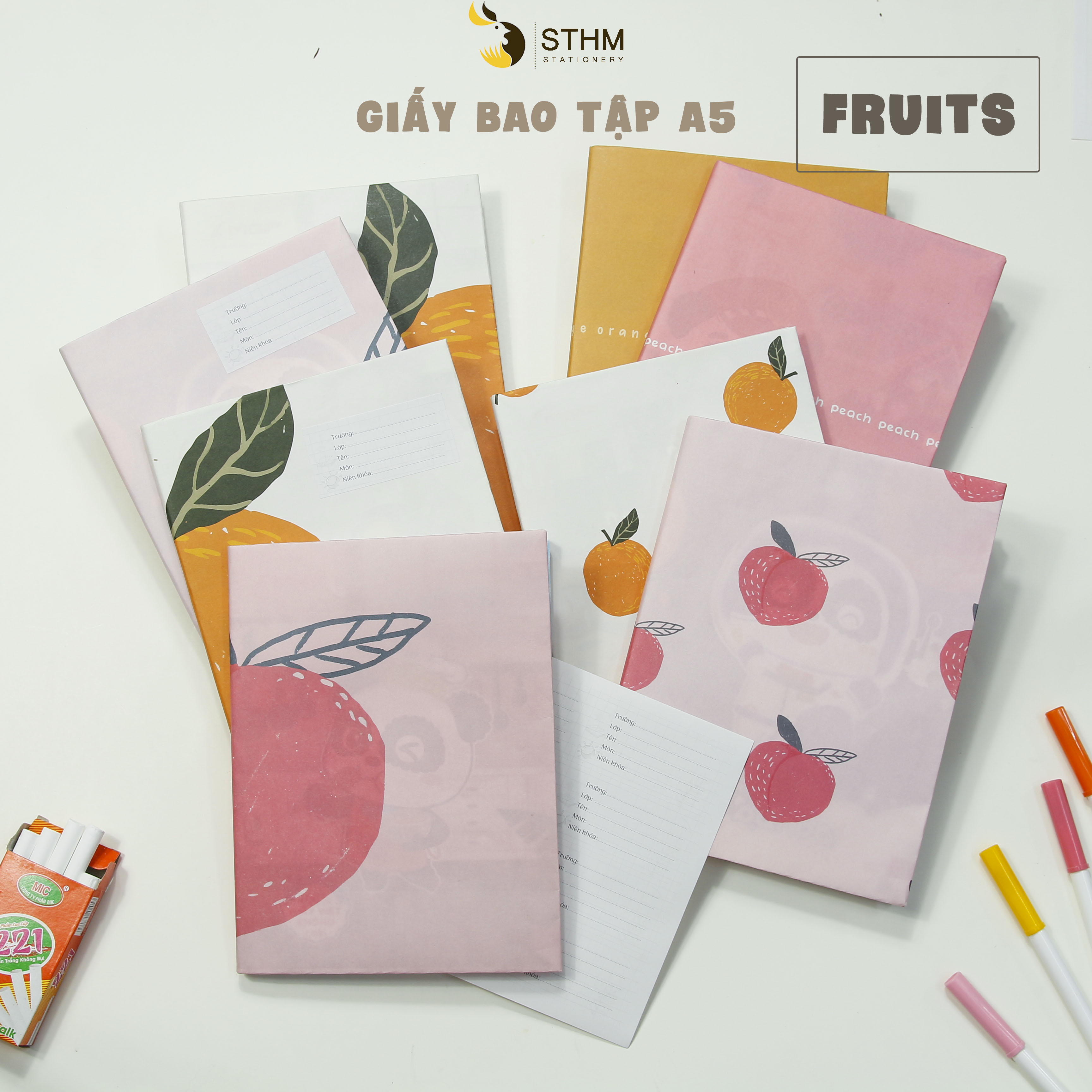 - Giấy bao tập A5 - Fruits - Tặng kèm 8 nhãn vở - Giấy kraft trắng 100gsm - Giấy dai, chống thấm nhẹ