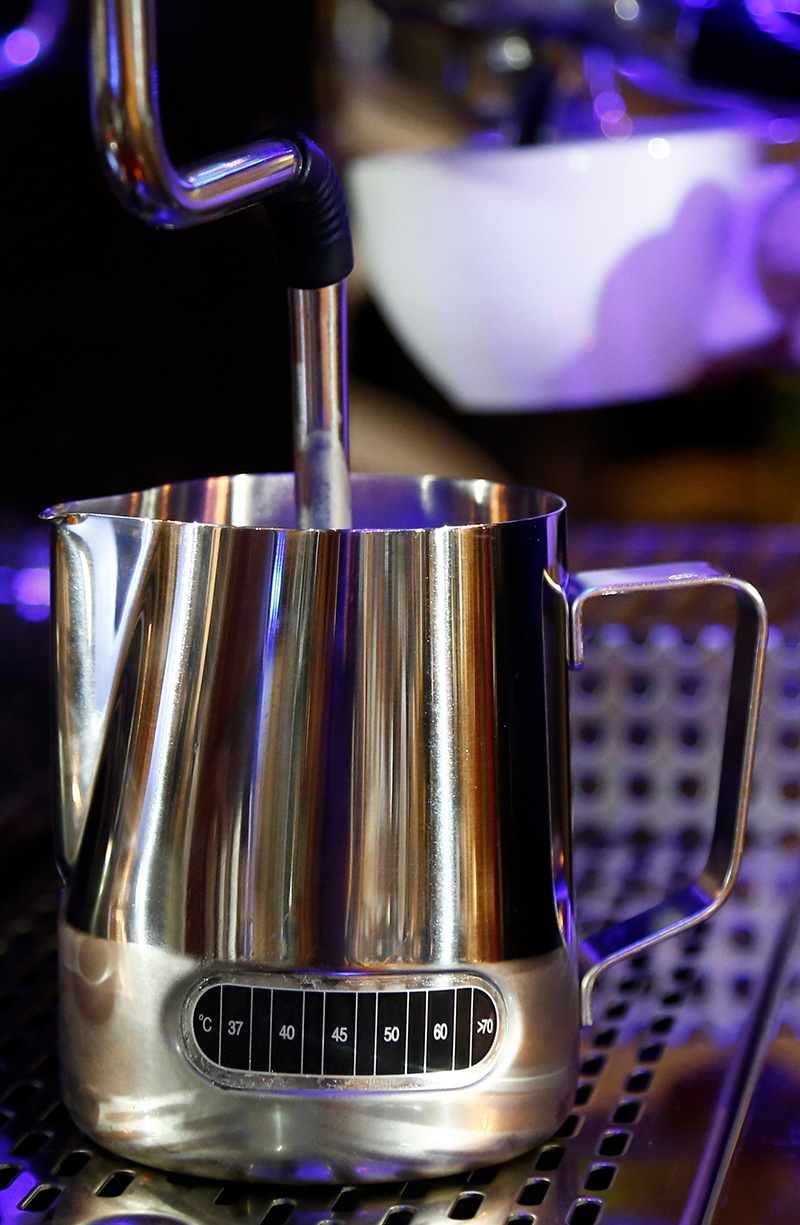 Ca Đánh Sữa Inox Cao Cấp Có Vạch Hiển Thị Nhiệt Độ - Stainless Steel Milk Foam Maker Frother Cup With Temperature Stickers