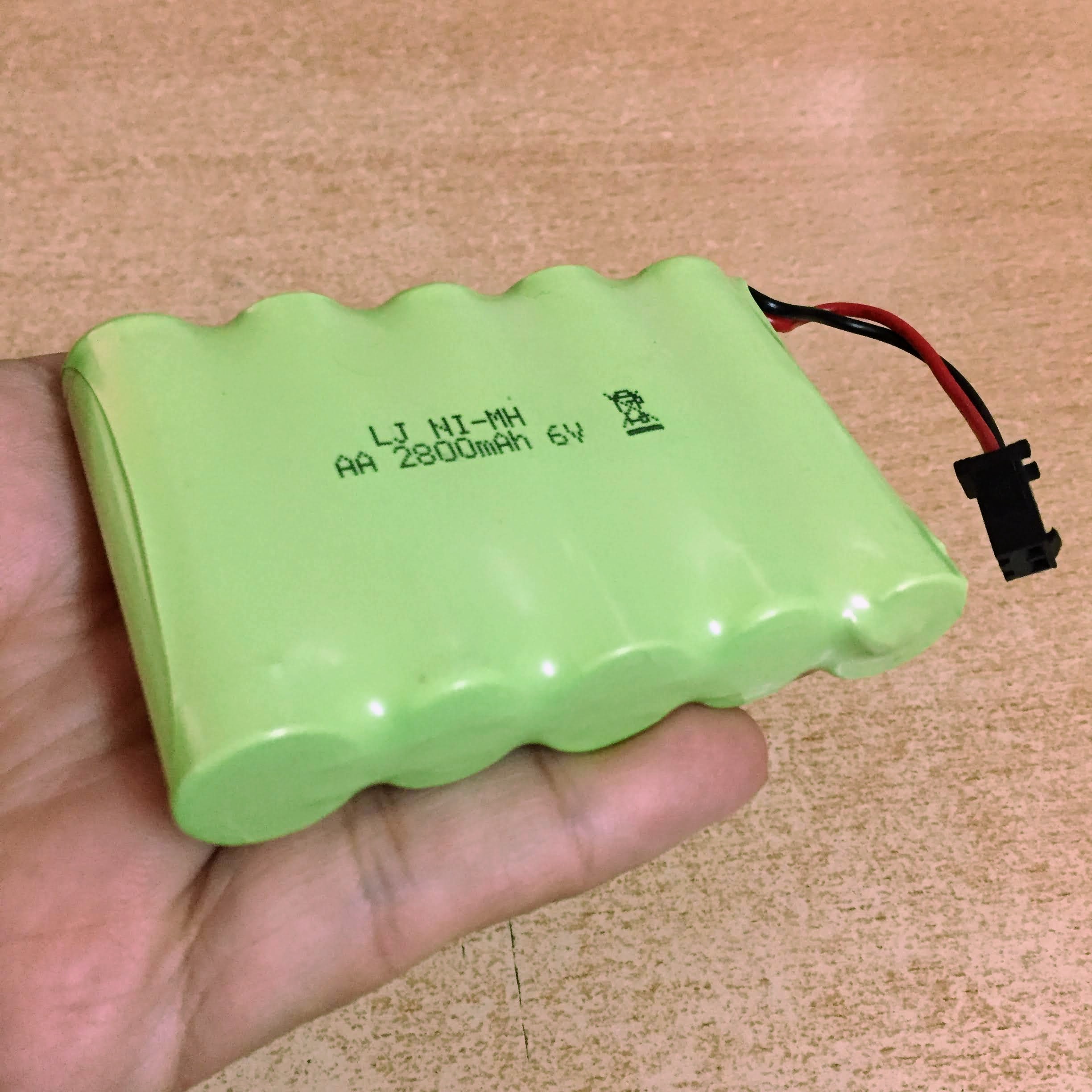 Pin sạc 6V dung lượng 2800mAh jack cắm SM càng cua đen