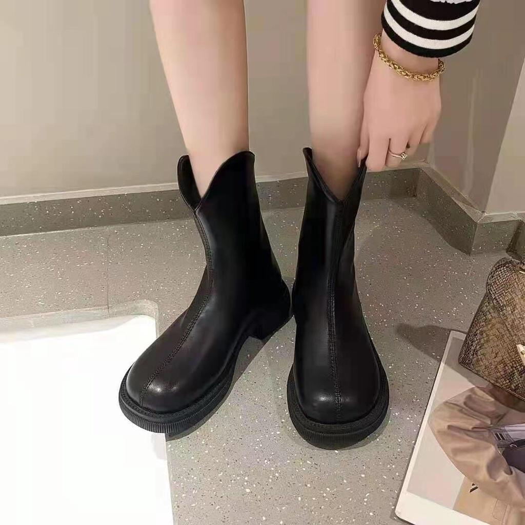 Giày bốt martin cổ vát V style ullzang B010