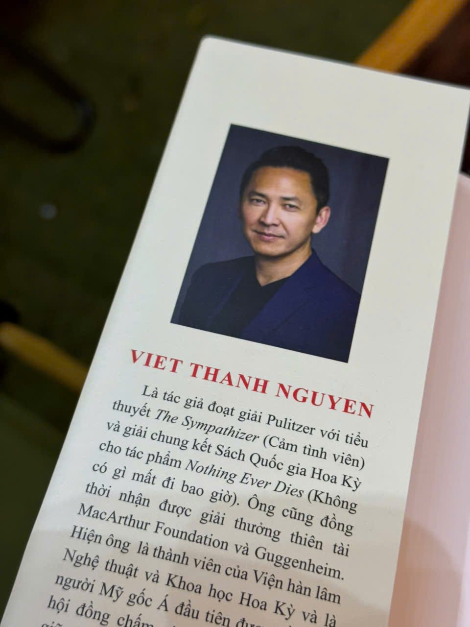 (Bìa cứng in giới hạn 500c) HỦY DIỆT VÀ CỨU RỖI - Viet Thanh Nguyen - TIMES