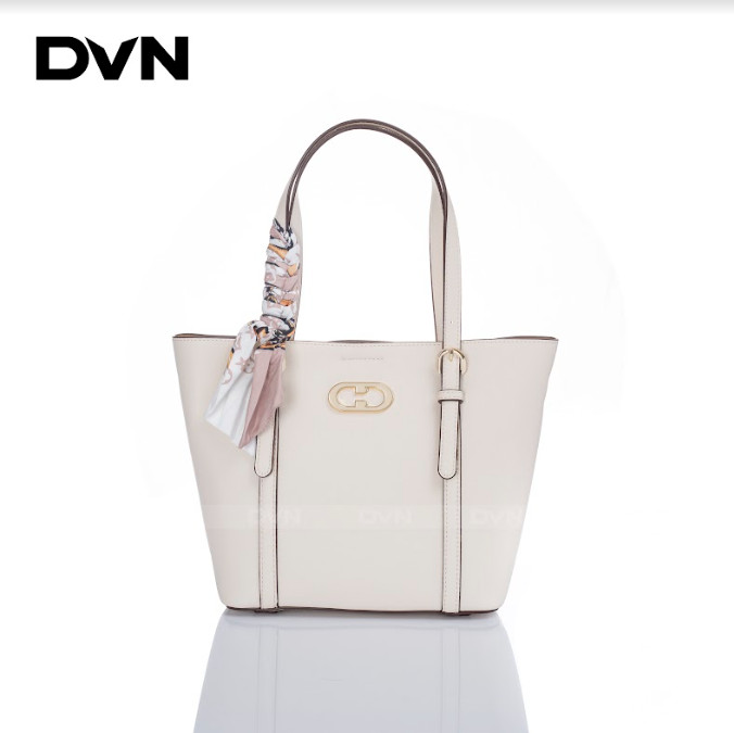 Túi xách tay 2 quai dài kèm khăn màu sữa size 30 hãng Magnolia mã M015