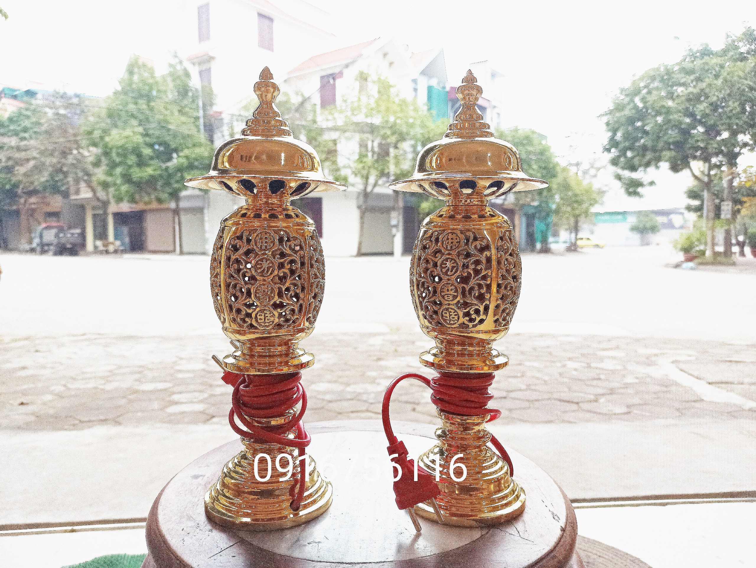 Đèn thờ, đèn đồng 37cm, đèn phong thủy đồng vàng 37cm đúc thủ công - Đồ Đồng Nguyệt Ánh