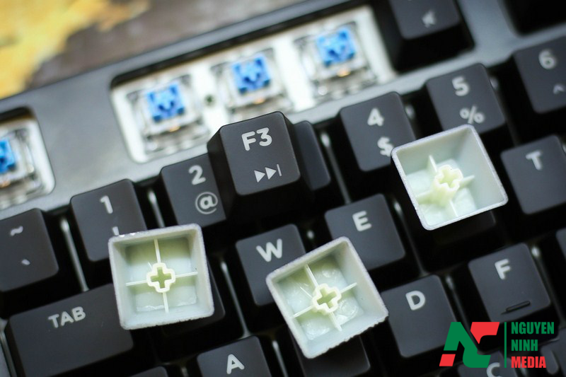 Bàn Phím Cơ DareU EK880 LED RGB - Hàng Chính Hãng