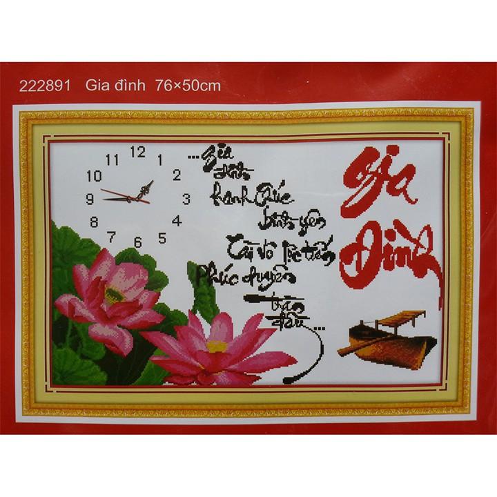 Tranh thêu gia đình hoa sen đồng hồ 222891 - kích thước: 76 * 50cm.