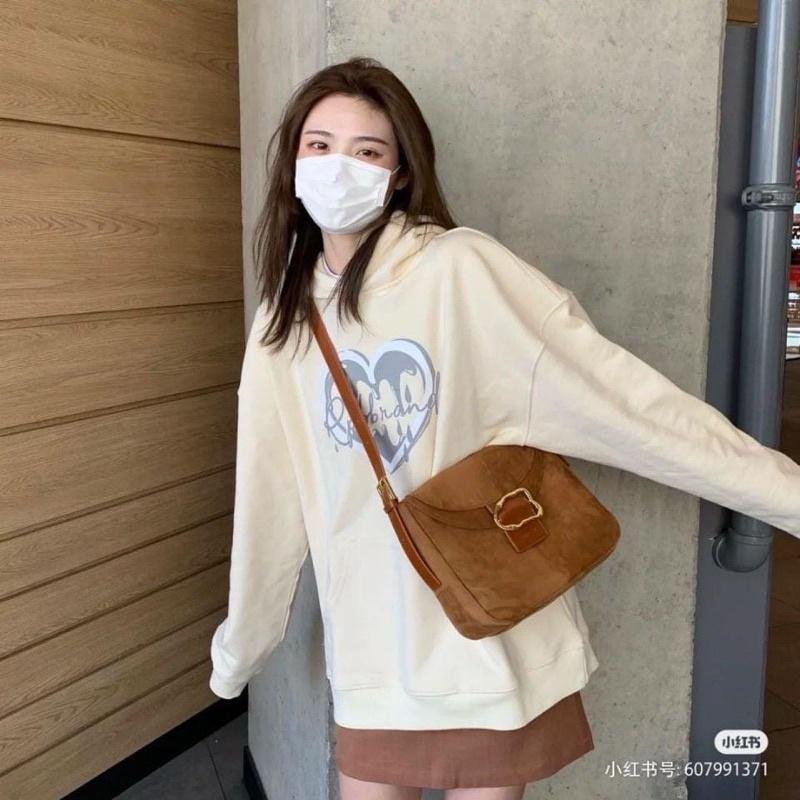 Set uzzlang áo hoodie màu kem kèm chân váy nâu kaki - Hàng chuẩn QCCC