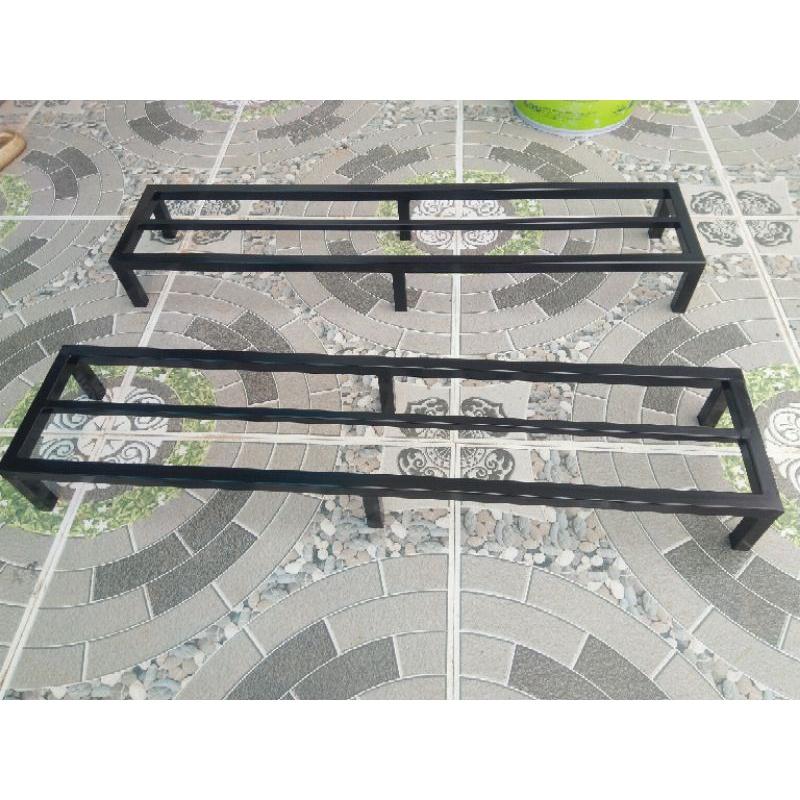 Kệ thép kê chậu cây. Dài 100cm.Rộng 20cm. Cao 10cm. 1 nan phụ. 6 chân. hộp théo 2x2cm