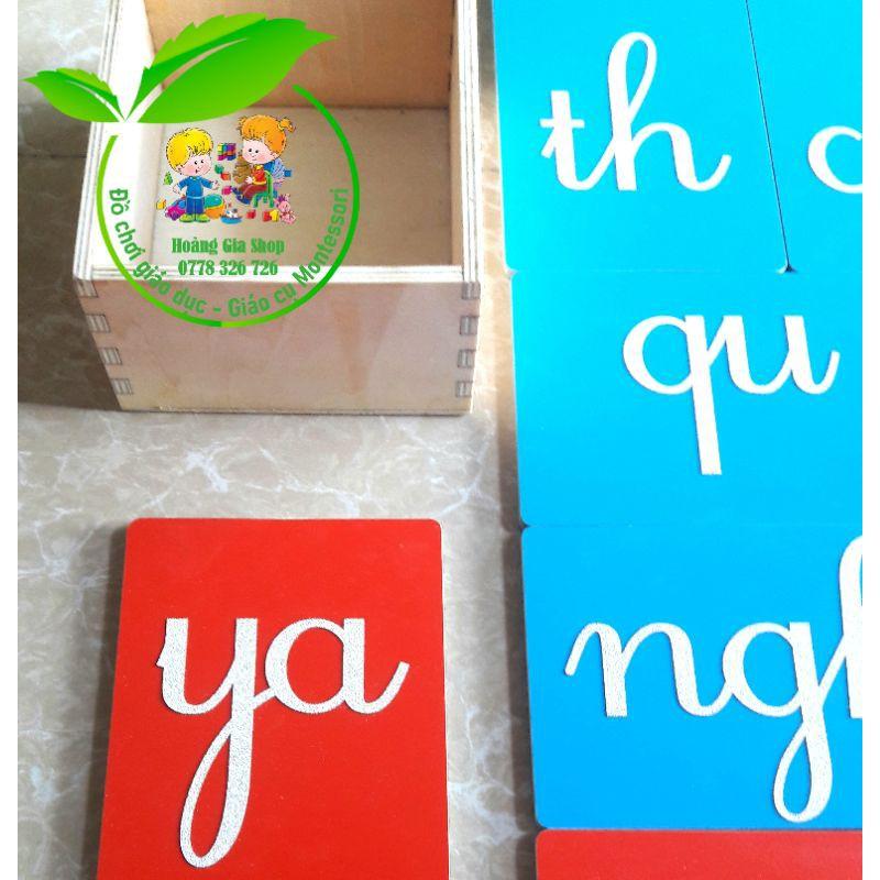 Hộp 18 Chữ ghép nhám Tiếng Việt in thường nét viết (Sandpaper Letters)