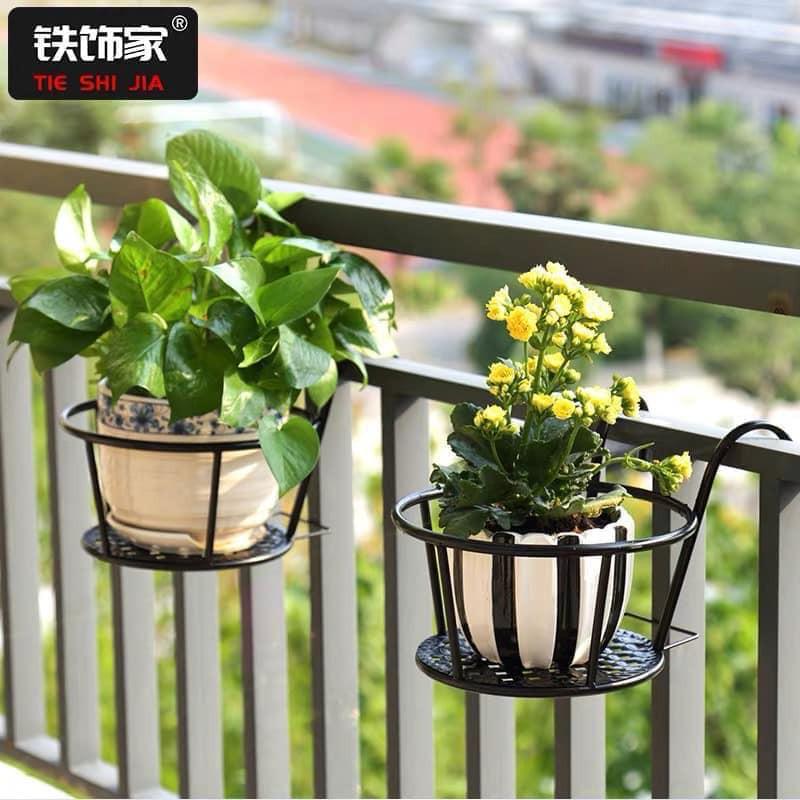 Giỏ sắt treo ban công đế vân nổi sơn tĩnh điện