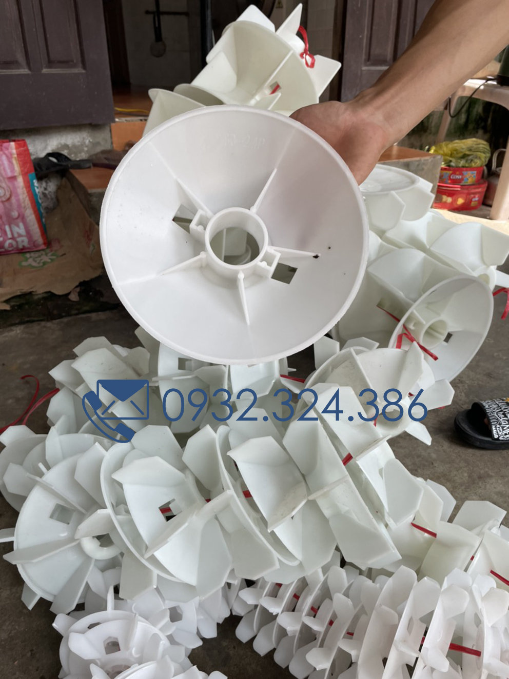 Cánh quạt làm mát đọng cơ Y2-180-2 đường kính lỗ trục 52mm,đường kính ngoài 240mm