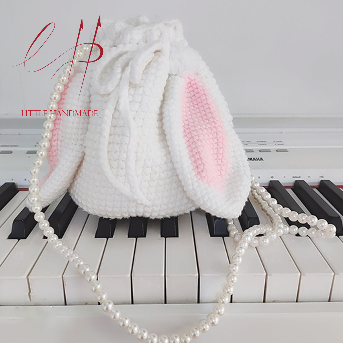 Túi đeo chéo tai thỏ bằng len handmade