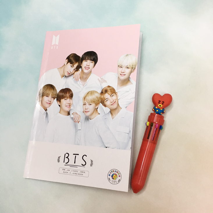 Vở Kẻ Ngang BTS + Bút 10 Màu BT21