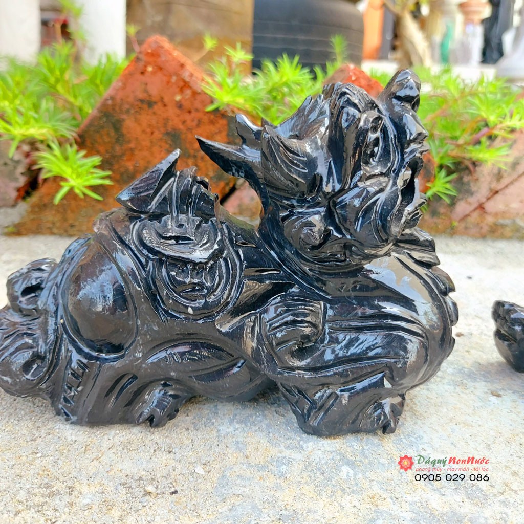 Tượng tỳ hưu phong thủy đá đen 15cm đá Non Nước