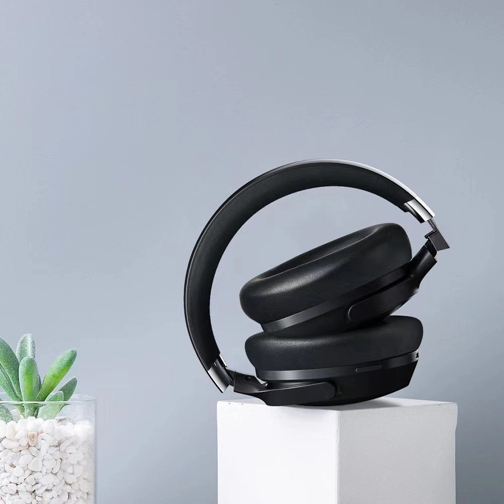 Tai Nghe Không Dây Chụp Wiwu Pilot Headset Kết Nối Bluetooth, Có Cổng Sạc Chân Type-C - Hàng Chính Hãng