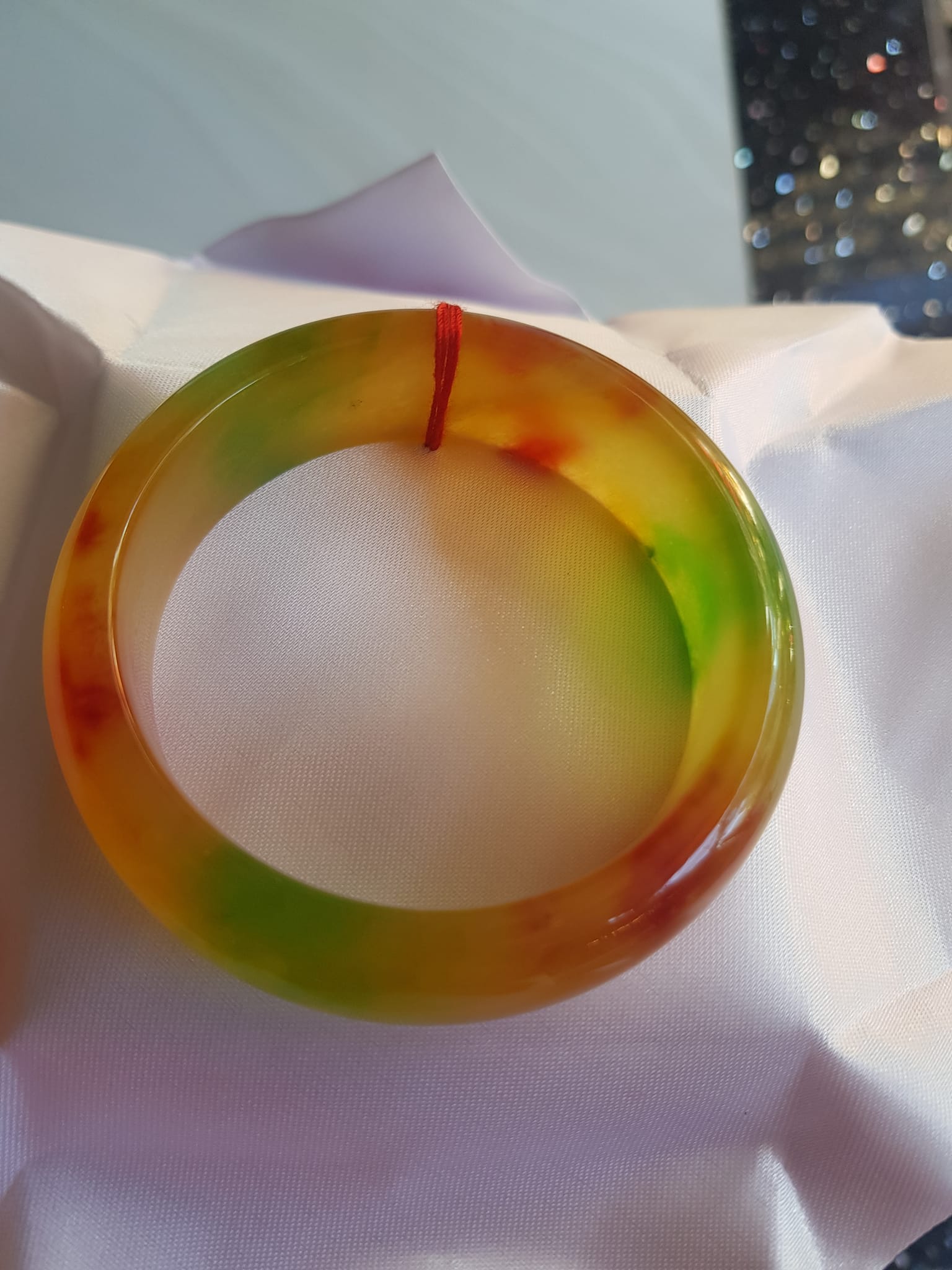 Vòng Tay Đá Cẩm Thạch Hẹ Bản 58 VĐX màu vàng đỏ xanh bóng đẹp Size 58mm x cao 18mm x dầy 8,5mm Nam Nữ mệnh Thổ mệnh Kim 57kg - 67kg đeo ạ