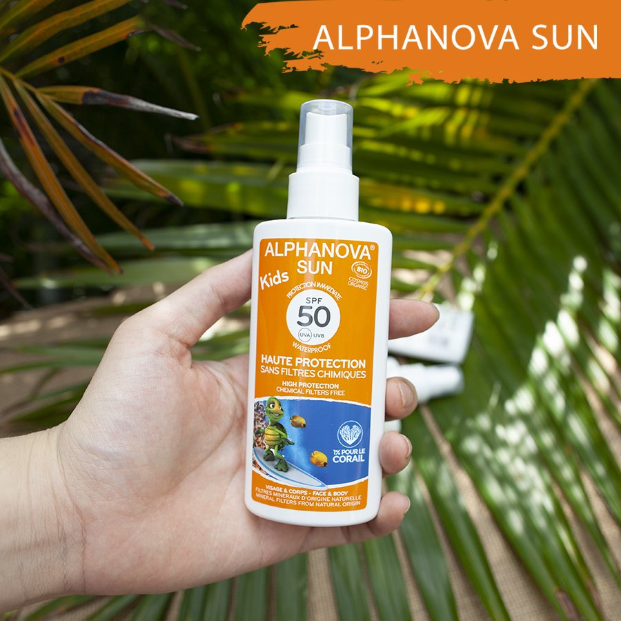 Kem chống nắng hữu cơ trẻ em dạng xịt SPF50 Alphanova Sun Kids 125g - Nhập khẩu chính hãng từ Pháp