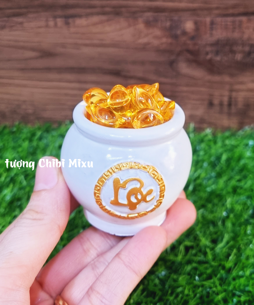 Chum vàng chữ LỘC (gồm 1 chum trắng + 20 hạt gốm mèo + 20 thỏi vàng 1.5cm)