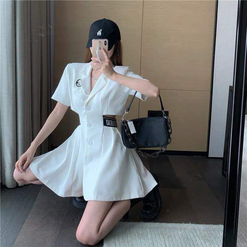 Đầm dạo phố phong cách thêu logo cá tính Maru Dress