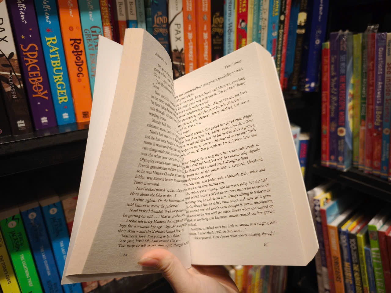 Sách - White Teeth by Zadie Smith - Sách Ngoại văn, English Book, Nhập khẩu UK, bìa mềm