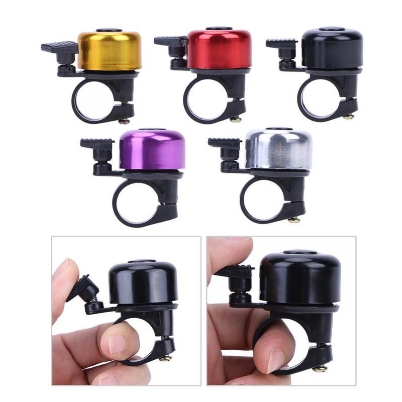 Chuông xe đạp nhôm nhỏ xinh đủ màu thiết kế nhỏ gọn dạng tay bật tiện lợi với âm thanh sắc nét, đầy đủ màu sắc.