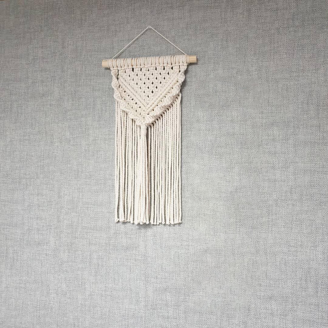 Thảm Trang Trí Tường Macrame Cổ Điển - Sản Phẩm Handmade Sang Trọng, Dùng Treo Tường Decor, Làm Quà Tặng Tân Gia, Sinh Nhật, Đám Cưới