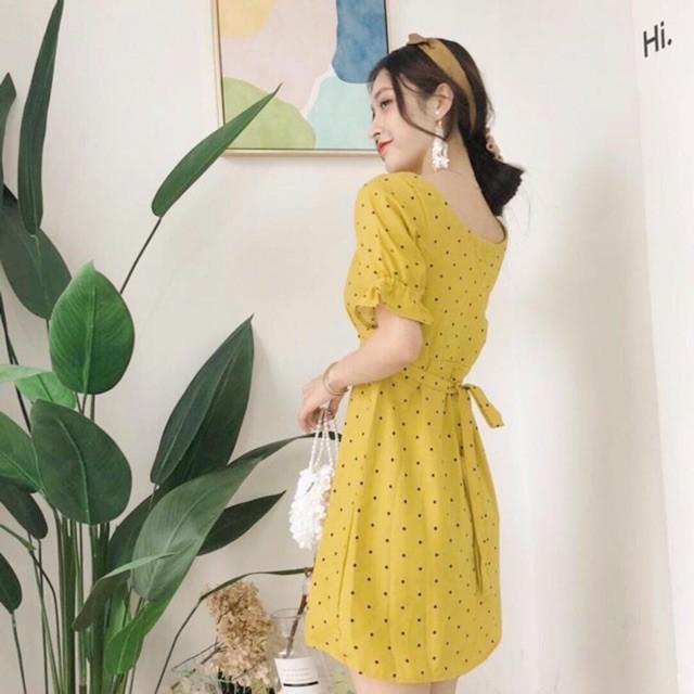 Đầm Suông Ngắn Vàng Bi Cổ U