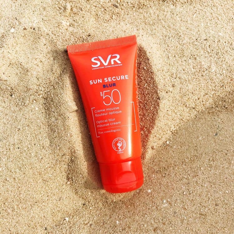 Kem Chống Nắng, Kem Lót Che Khuyết Điểm SVR Sun Secure Blur Spf 50+ 50ml + Tặng Kèm 1 Móc Khóa Hình Tour Eiffel Viền Đỏ