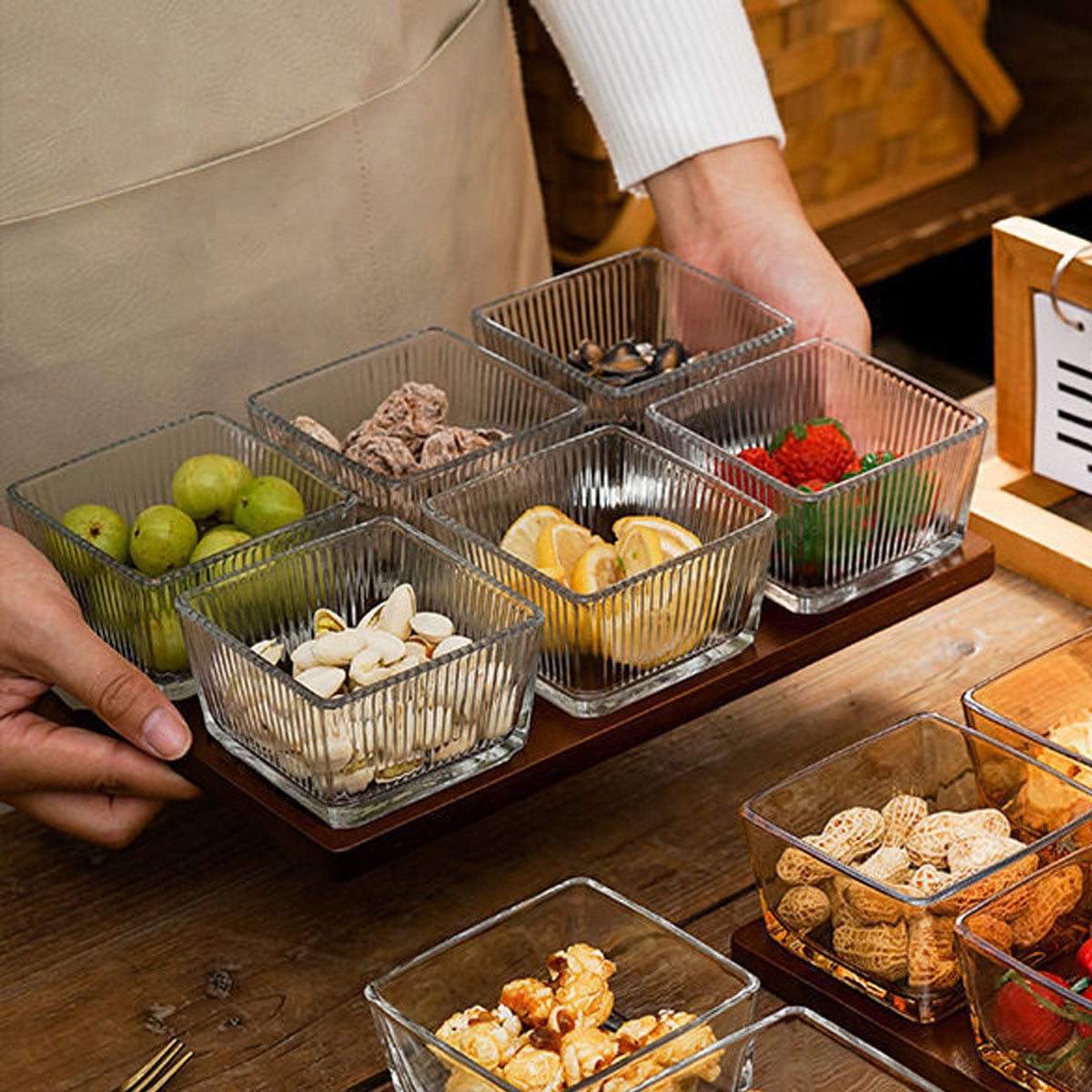 Hũ Đựng Mứt Tết 6 Ngăn Thuỷ Tinh Có Nắp - Khay Mứt Trái Tim - Kèm Khay Đựng Bánh Kẹo, Hoa Quả Trang Trí Ngày Tết Sang Trọng - HÀNG CHÍNH HÃNG MINIIN