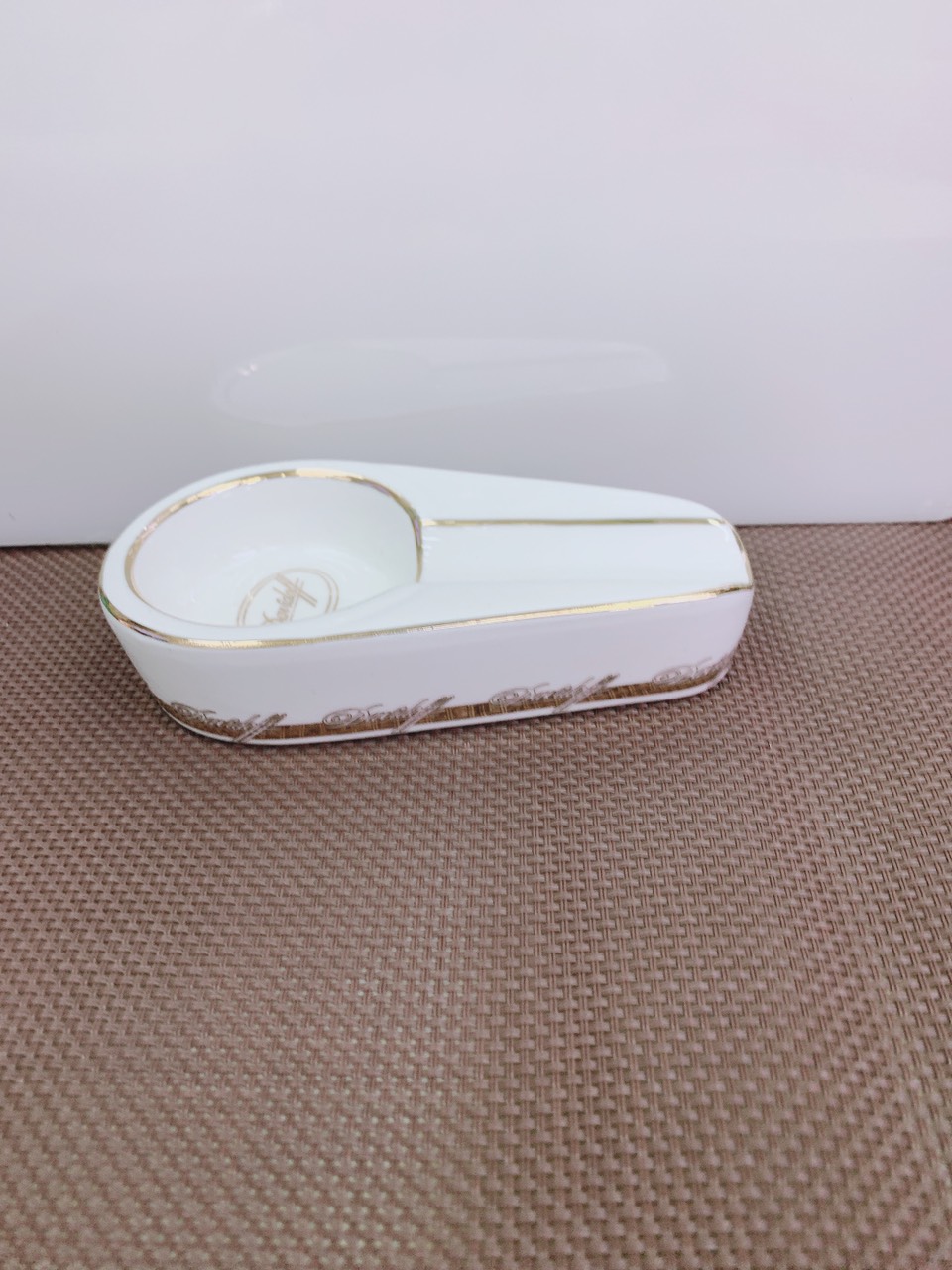Gạt tàn xì gà 1 điếu bằng sứ cao cấp - ANTH308