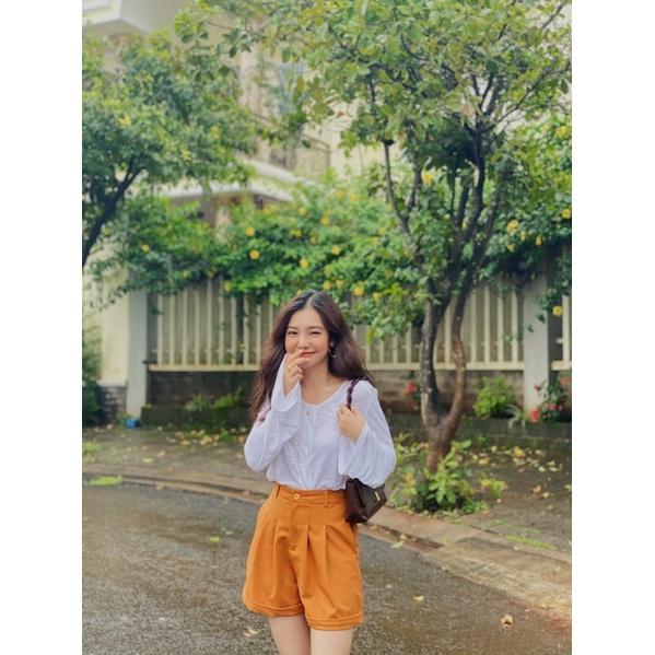 Áo thun trắng tay dài gài nút Button Tee