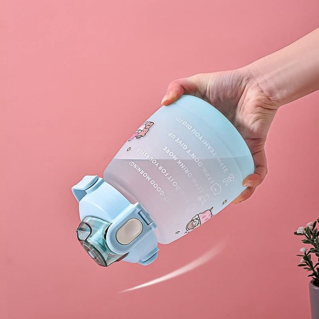 Bình Nước Nhắc Nhở Uống Nước Theo Ngày 1200ml - YOGA QG , Màu Sắc Bắt Mắt, Thiết Kế Ống Hút Tiện Dụng, Có Vạch Báo Giờ Uống Nước - Hàng chính hãng