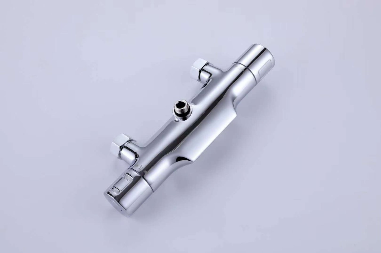 Sen cây nóng lạnh nhiệt độ tròn Đồng mạ Crom