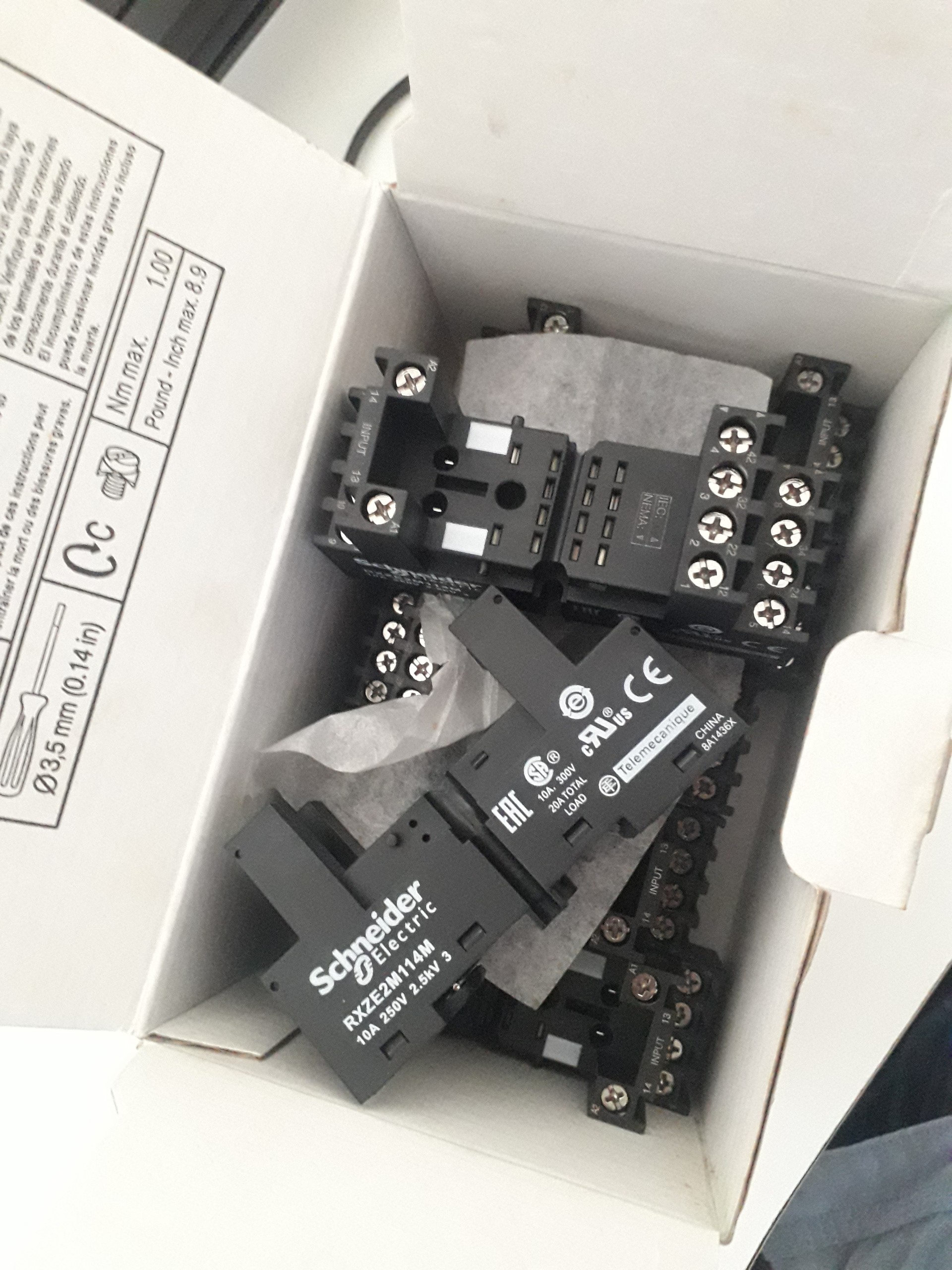 Đế rơ le RXZE2M114M relay 14 chân Schneider | Chính hãng |