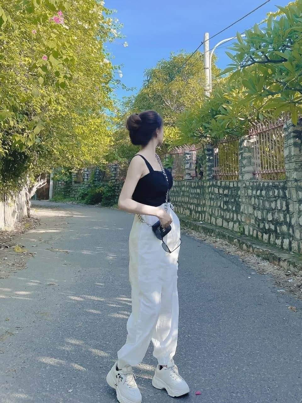 quần jogger nữ bo gấu chất đũi hai màu