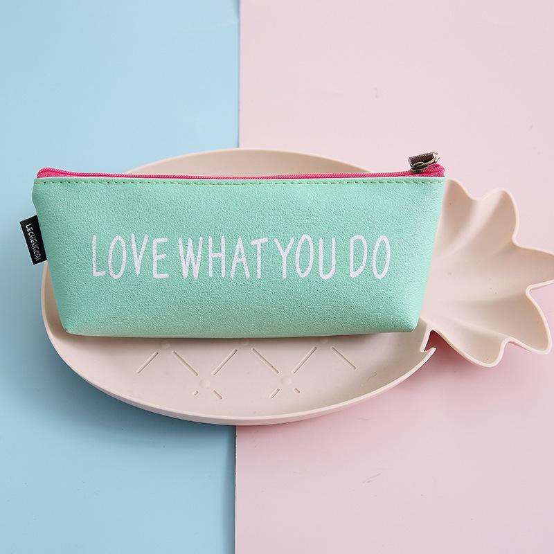 Hộp Đựng Bút Học Sinh Bằng Da Chống Thấm Nước Love What You Do BU16