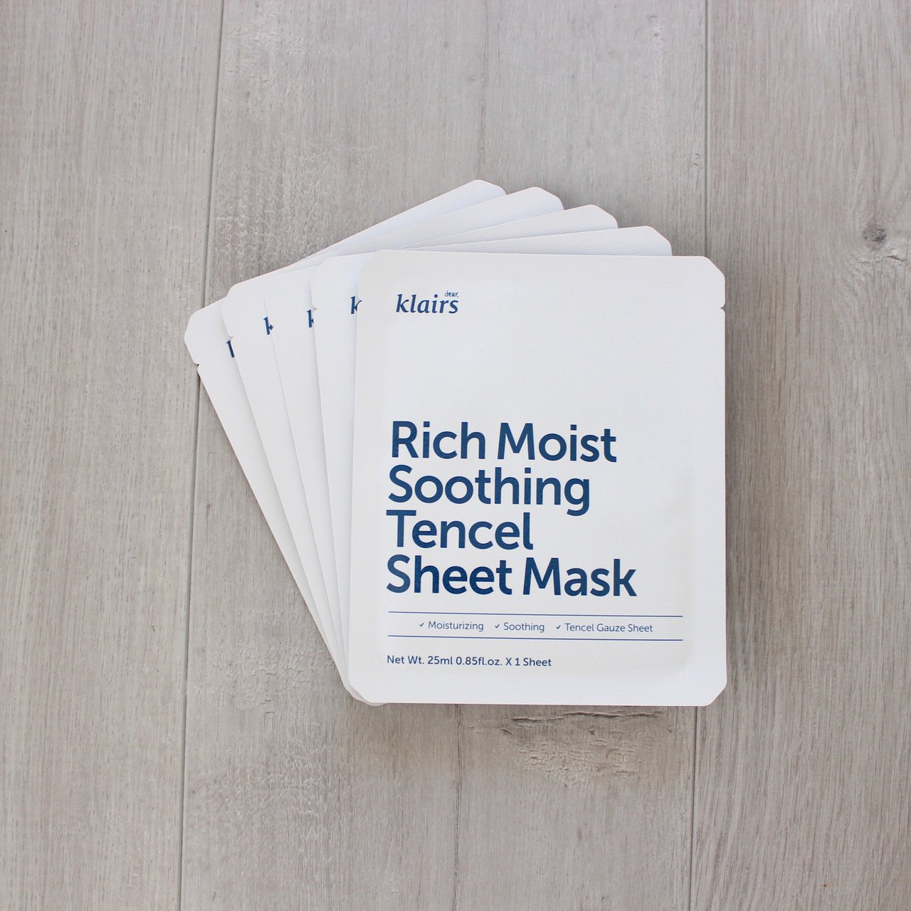 Combo 5 Mặt nạ dưỡng ẩm sâu, làm dịu dành cho da nhạy cảm, kích ứng Klairs Rich Moist Soothing Tencel Sheet Mask 25ml x5