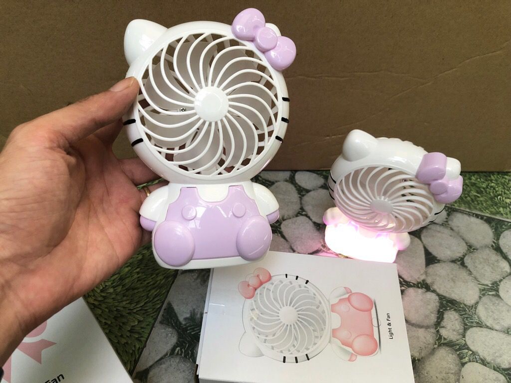 Quạt Sạc Mini Hình Hello Kitty Cho Bé, Thiết Kế Nhỏ Gọn Dễ Thương, Dễ Dàng Di Chuyển Theo Mùa Du Lịch