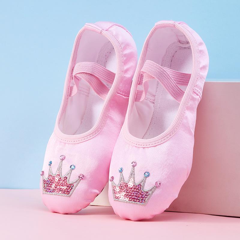 Giày khiêu vũ trẻ em đế mềm tập mèo vuốt satin thêu múa ba lê cơ thể cô gái tập yoga trong nhà thể dục dụng cụ giày Color: pink Shoe Size: 29(18.5cm)