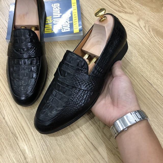 GIÀY LƯỜI IN CÁ SẤU BĂNG ĐỤC - GIẦY LƯỜI NAM DA mềm 100% DẬP VÂN CÁ SẤU, ĐẾ CAO SU - MÃ K11 ĐEN