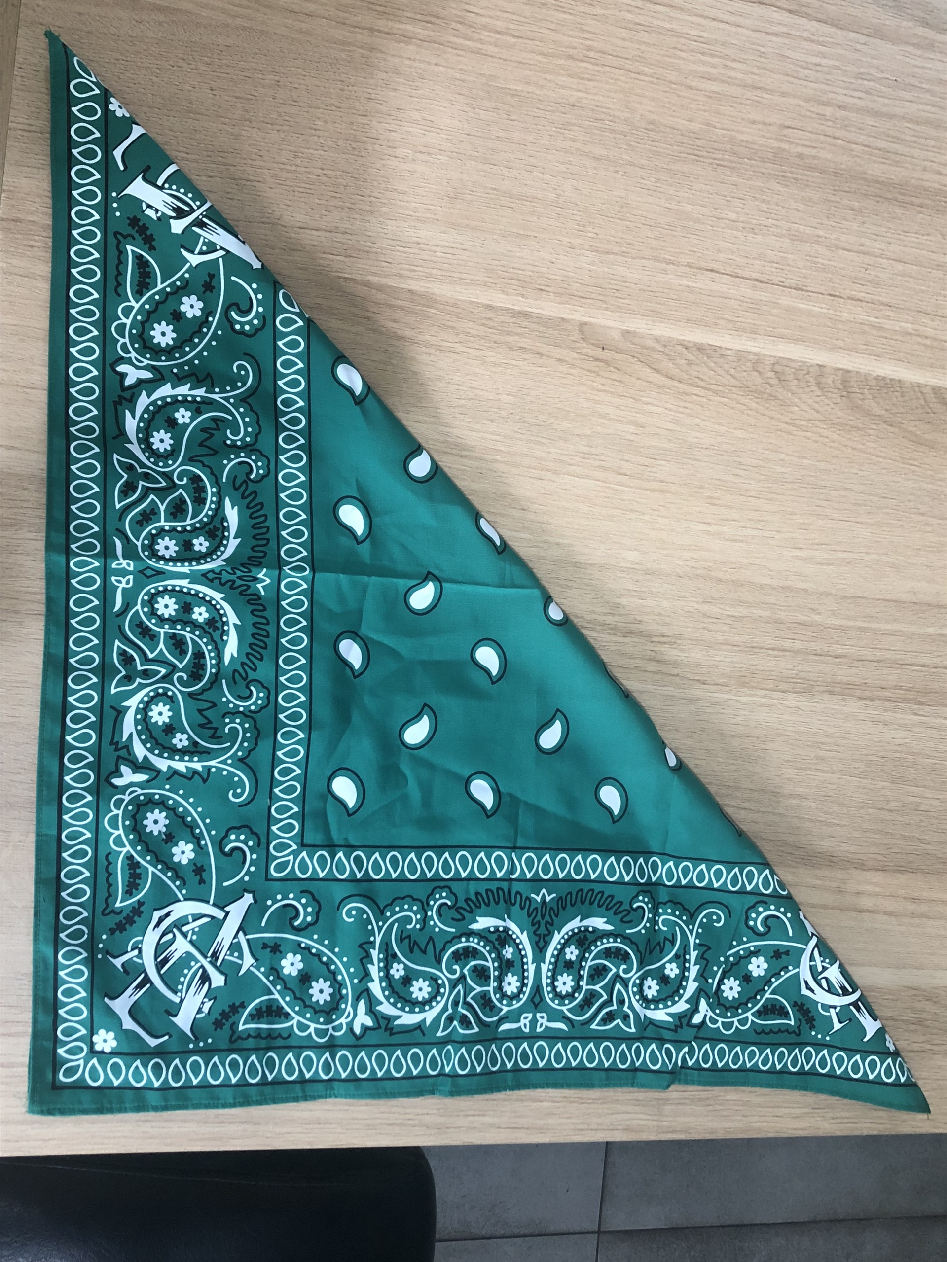 Khăn thời trang Bandana dành cho cả nam và nữ