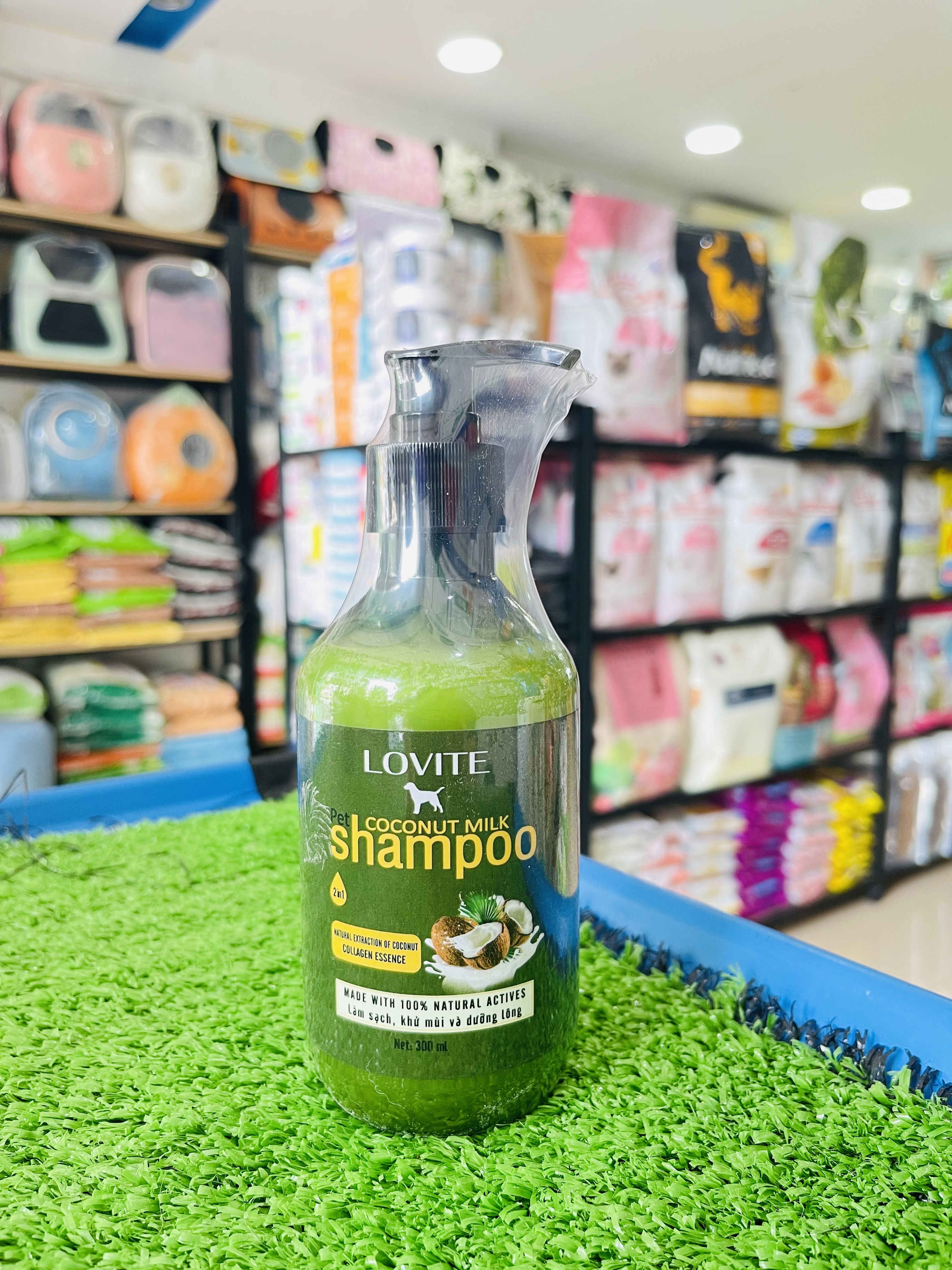 Sữa tắm lovite cho chó mèo hương sữa dừa 300ml