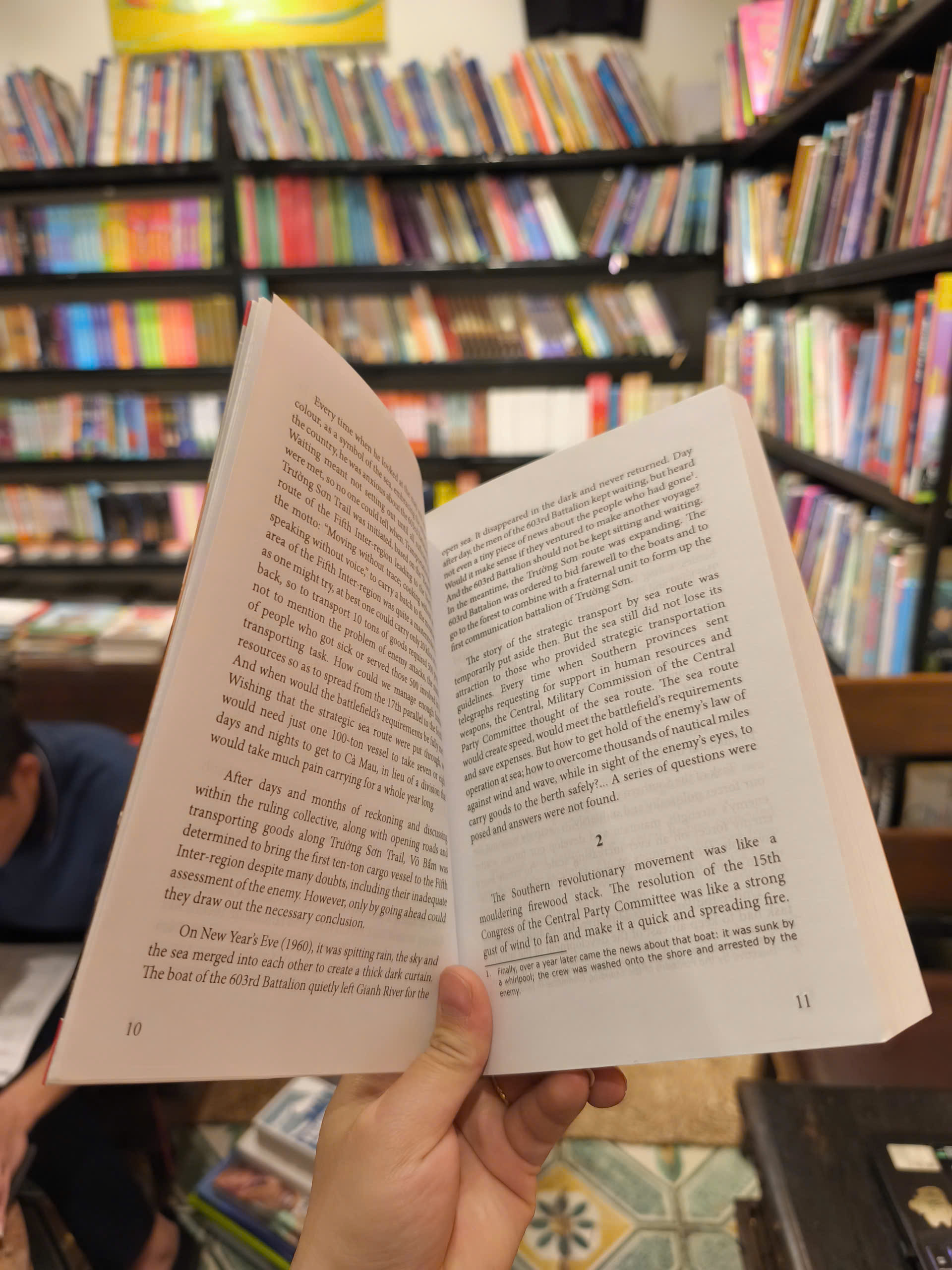 Sách - The Trail At Sea by Nguyễn Tư Đương - Memoirs Of War