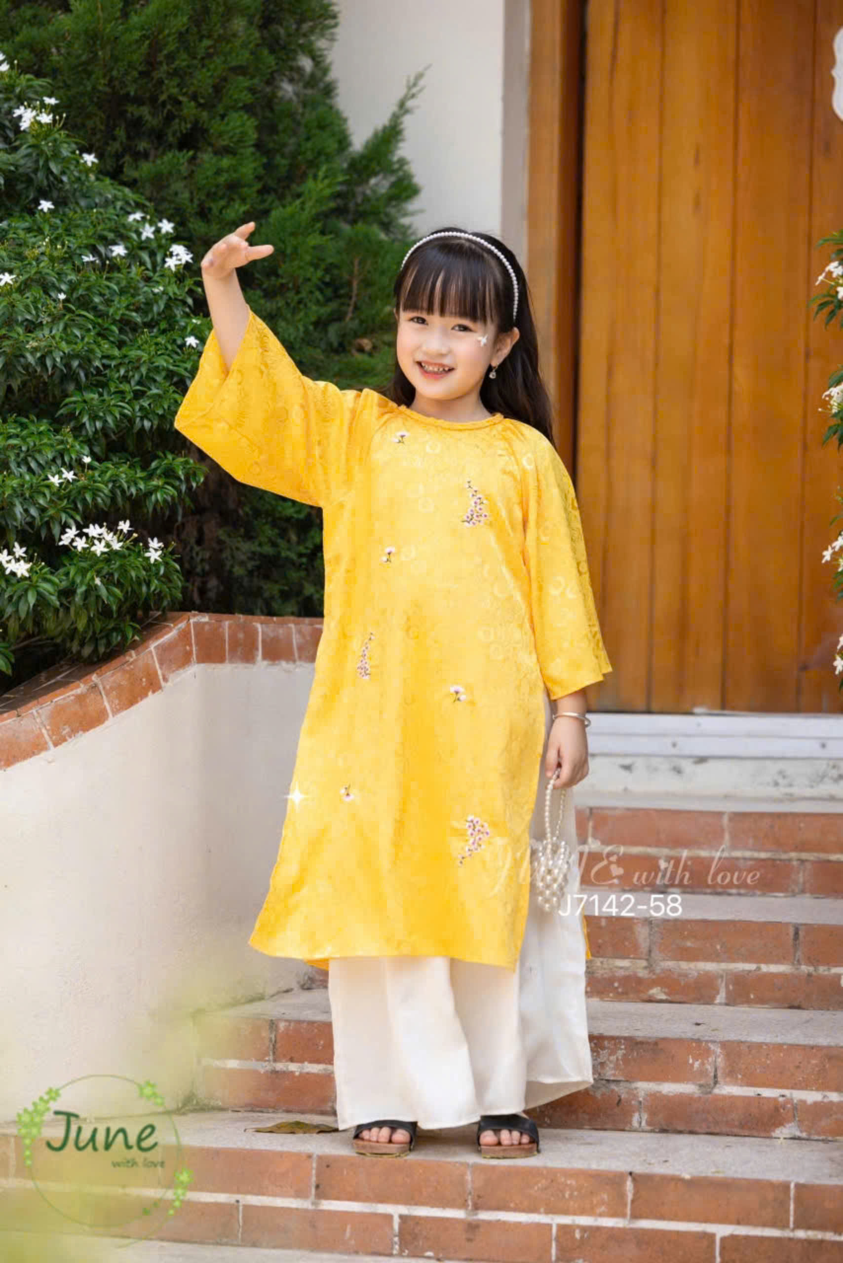 Bộ áo dài tết cho bé gái mẫu hoa mùa xuân xinh xắn diện lễ tết noel giáng sinh năm mới  từ 10-40kg hàng thiết kế cao cấp