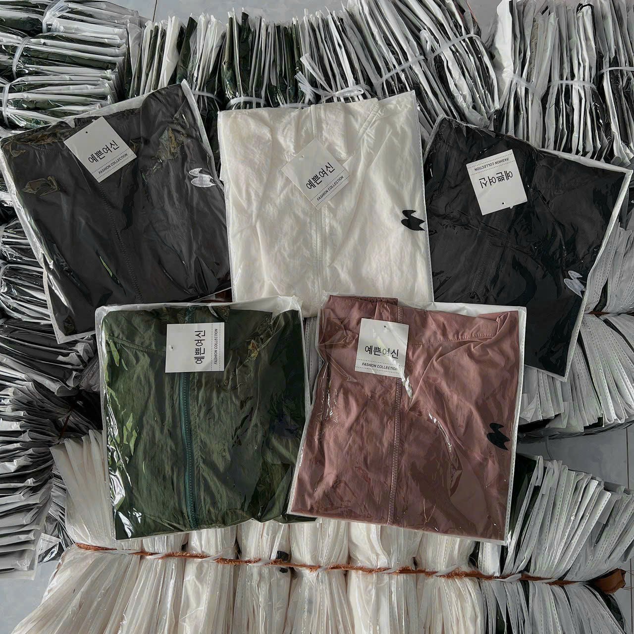 Áo khoác dù THÊU LOGO Nam Nữ form lửng unisex dù trượt nước 1 lớp ulzzang Siêu chất
